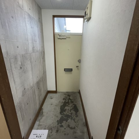 ゆたかハイツの玄関