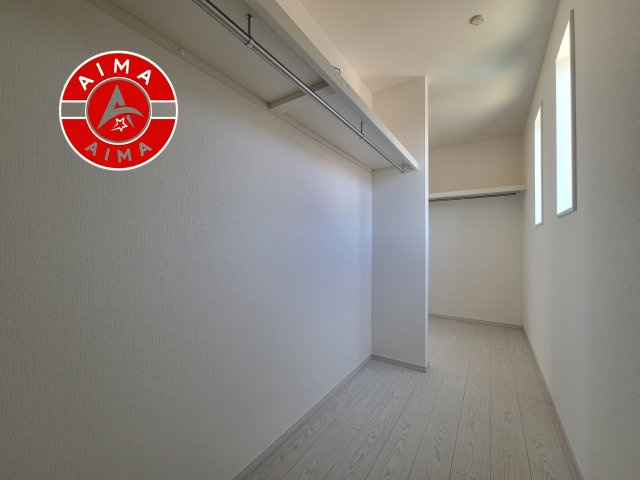 古賀市天神3丁目第1-3棟（1号棟）の収納|洋服や大きな荷物が多い方や人数の多いご家族などは、一般的なクローゼットよりもウォークインクローゼットのほうが使い勝手が良いです。