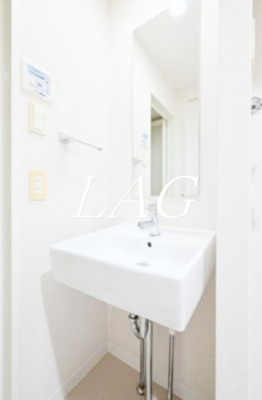 【洗面所】 | コンシェリア・デュー池袋 | 独立洗面台です。