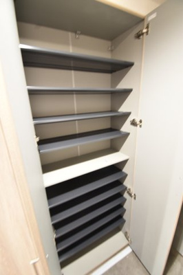 【玄関】 | アンピール博多駅南 | 落ち着いた玄関です