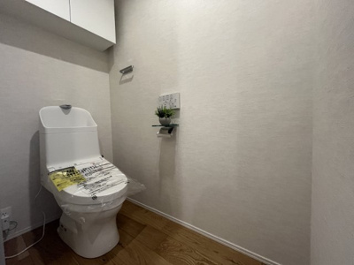 【トイレ】 | MJR和白丘 | 縦型トイレはお掃除などお手入れがしやすく常に清潔に保ちやすいですよ♪