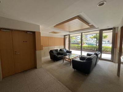 【エントランス】 | MJR和白丘 | 
ゆったりとした時間の流れを感じつつ、安心感に包まれるエントランス♪