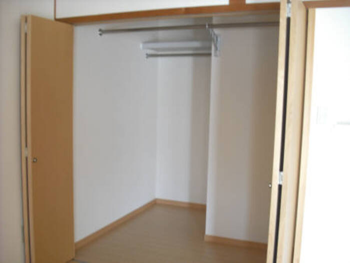 第一細木ハイツ 1棟（第三細木ハイツ） 第三の洋室|第三 3 南西洋室収納