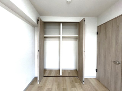 【収納】 | アーバンパレス小笹ステージ | 
居室の収納が大きくて使いやすそうです！
季節家電や、お洋服が多い方も安心です♪
