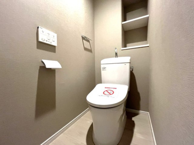 【トイレ】 | サーパス周船寺 | 縦型トイレはお掃除などお手入れがしやすく常に清潔に保ちやすいですよ♪