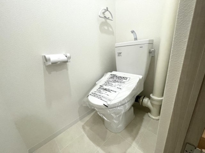 【トイレ】 | 第三住吉ハイツ | 縦型トイレはお掃除などお手入れがしやすく常に清潔に保ちやすいですよ♪