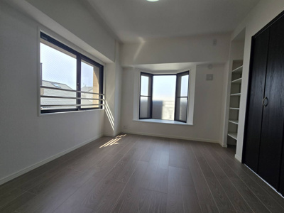 【洋室】 | パロス筑紫丘 | おしゃれな窓付きです☆昼間は電気をつけずに明るいですよ♪