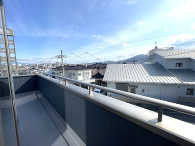 【展望】 | 城南区七隈戸建て | 南向きにつき陽当たりがいいので洗濯物もよく乾きそうです☆