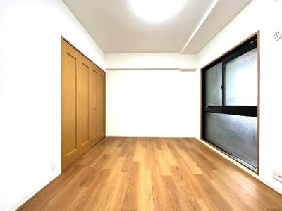 【洋室】 | サンリヤンガーデン春日Ⅴ番館 | お子様のお部屋や書斎に良さそうです！！
