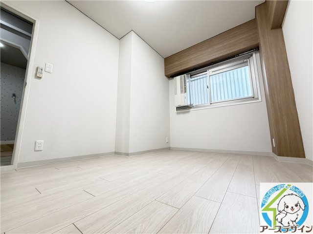 ユニハイツ朝霧の洋室