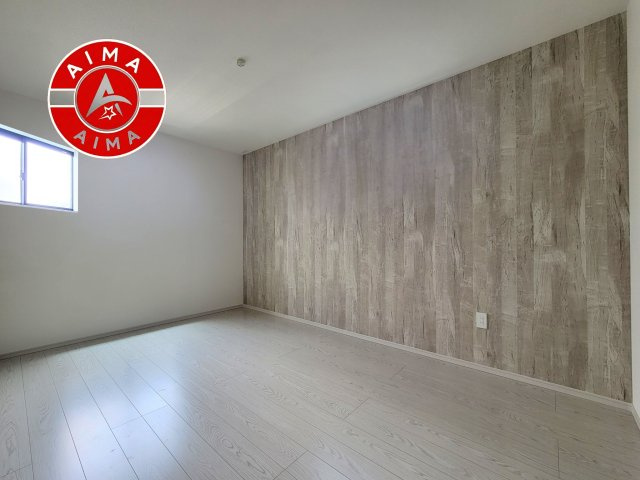 古賀市天神3丁目第1-3棟（3号棟）の内観：施工例|柔らかい陽光が差し込む明るいお部屋を演出する設計。彩光の取れる窓が気持ちの良いお部屋を創り上げます。