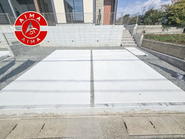 古賀市天神3丁目第1-3棟（3号棟）の駐車場|広々した駐車場になります。3台並列駐車となります。