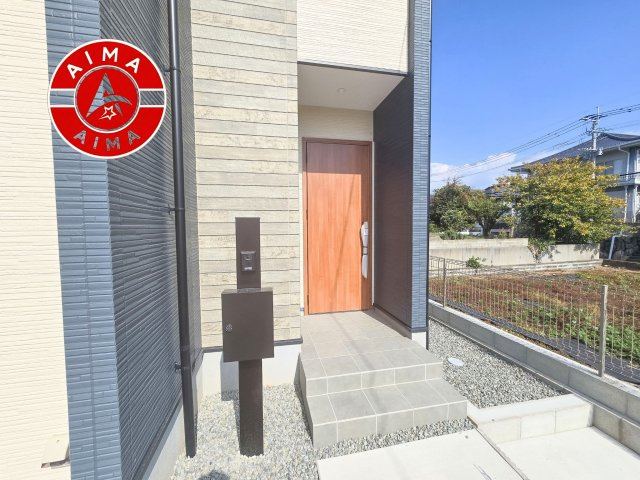 古賀市天神3丁目第1-3棟（3号棟）の外観：施工例|おでかけの時も帰った時も、「我が家」を最初に感じでもらえる素敵な空間に。