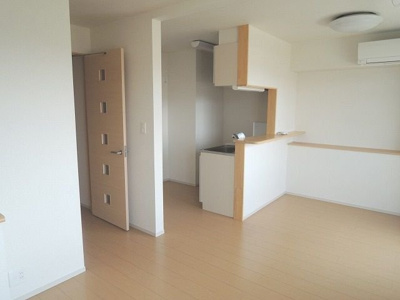 【居間・リビング】 | リリー・ヴァリーⅣ | ゆったりとしたリビングです