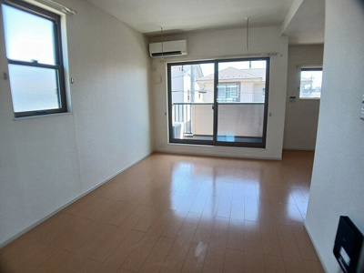 【居間・リビング】 | リリー・ヴァリーⅤ | 使いやすいリビングです