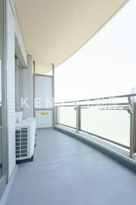 【バルコニー】 | ゲートシティ大崎サウスパークタワー | 暖かな日差しのふりそそぐバルコニー