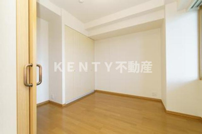 【洋室】 | ゲートシティ大崎サウスパークタワー | 個人の部屋や寝室として使える洋室です