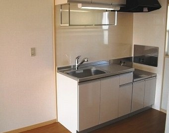 【キッチン】 | エルディム吉田Ⅱ | お料理しやすいキッチンです