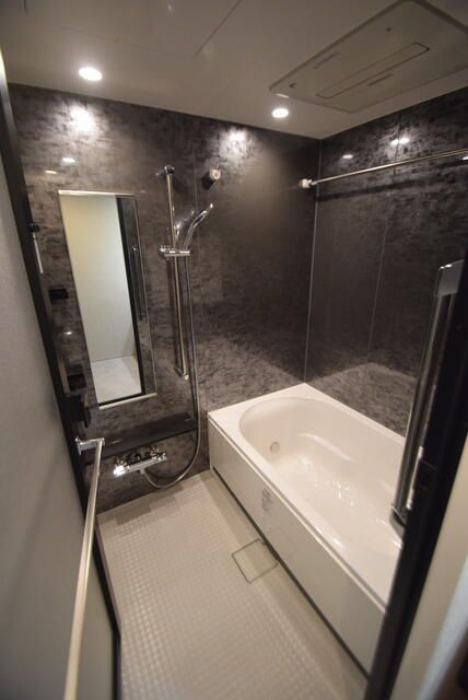 ライオンズ南千住グランプレイスの浴室