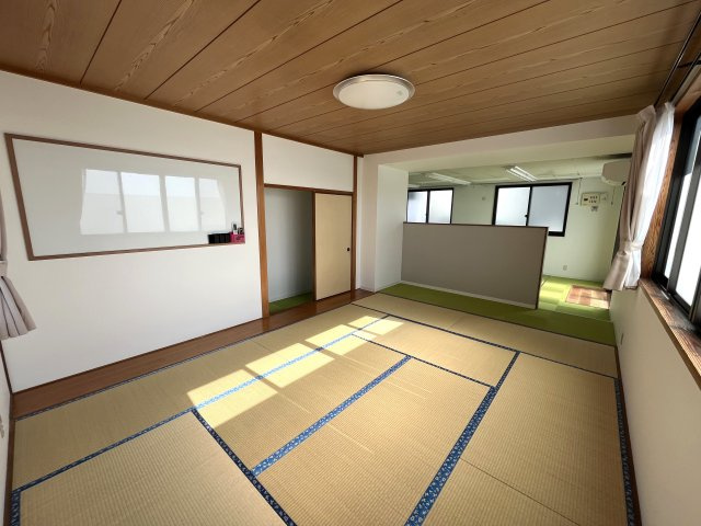 サン16住吉貸店舗の内装