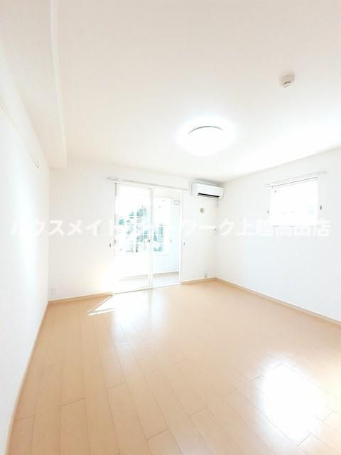 レゴリスＢの居間・リビング|洋室