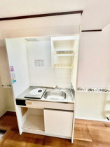 室内写真は同建物別部屋参考写真