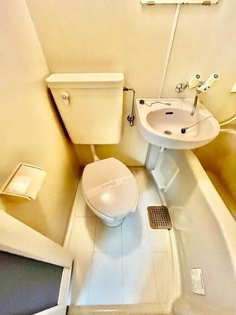 室内写真は同建物別部屋参考写真