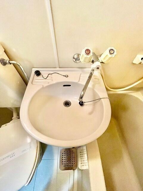 室内写真は同建物別部屋参考写真