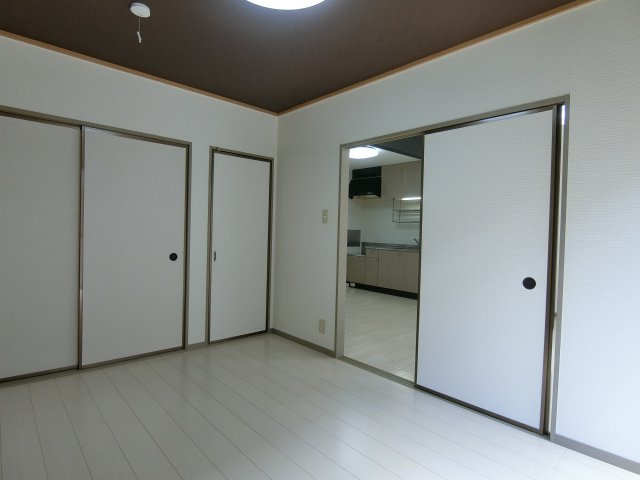 エスポワール米原B棟の洋室