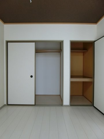 エスポワール米原B棟の収納