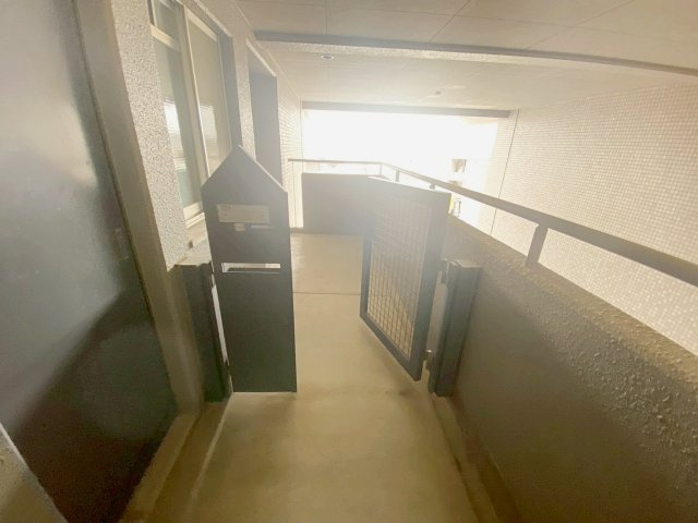 グランドゥール逆瀬川の玄関