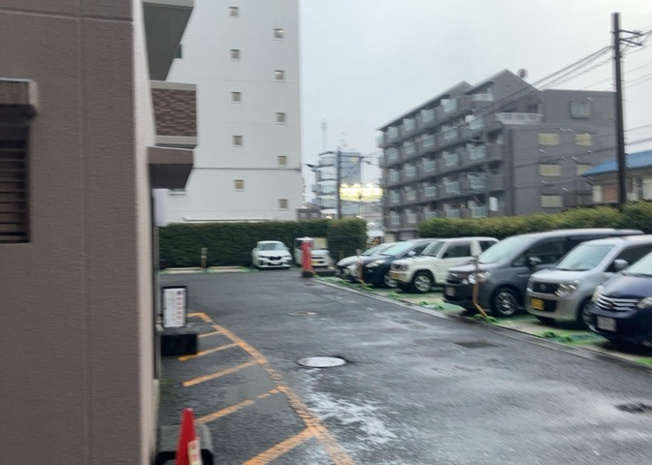 【駐車場】 | ルネ小田急相模原モア・ステージ | 駐車場と明記されていても、最小スペースでつくられた駐車場だと大型車は駐車できなかったり、出入りしにくくなったりする可能性があります。お車のサイズと購入したい物件の駐車場のサイズを現地で確認しましょう。