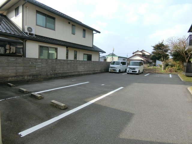サンシャインNの駐車場