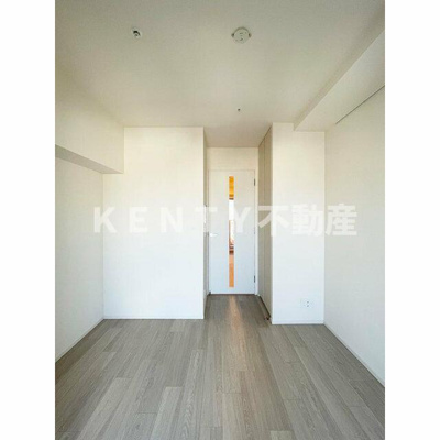 【居間・リビング】 | オーキッドレジデンス品川中延 | こちらのリビングで趣味の時間をお楽しみください