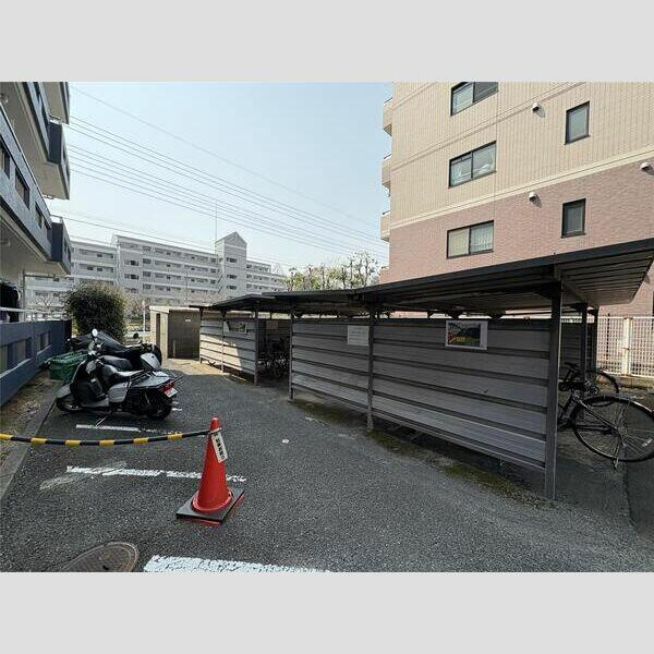 バイク置き場