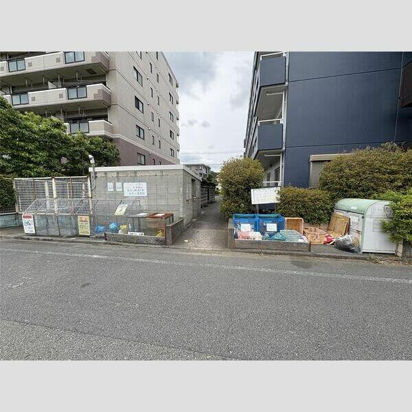 ゴミ捨て場