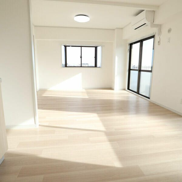 TEK小金井ハイツの居間・リビング