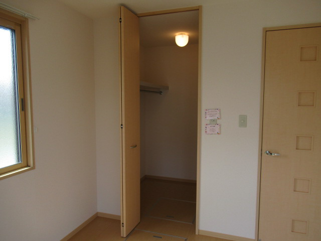 クレールヴィレッジ　A棟の収納