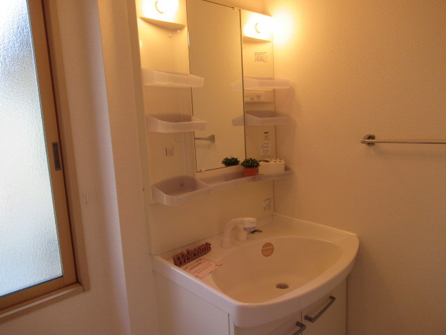 クレールヴィレッジ　A棟の洗面所