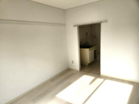 同一タイプの別部屋の写真です。