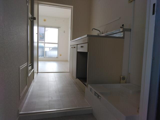 同一タイプの別部屋の写真です。