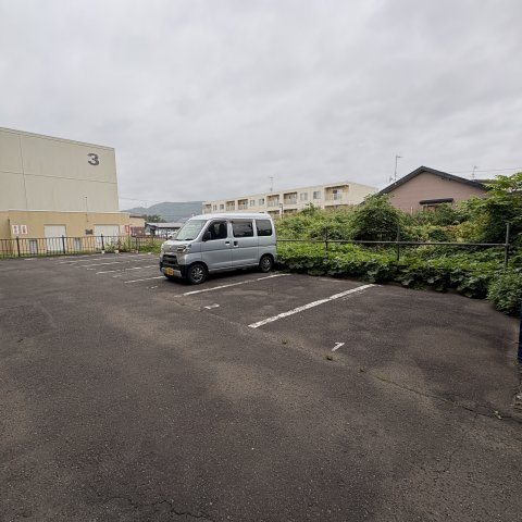 セイコーハイツやすのの駐車場