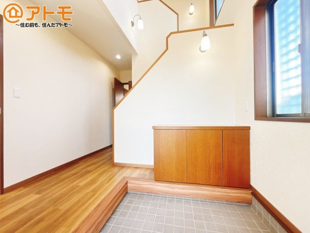 【玄関】 | 富士市中丸　中古戸建て　全1棟