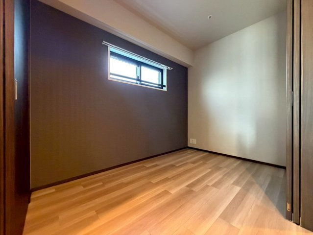 ソルレヴェンテ新梅田の洋室