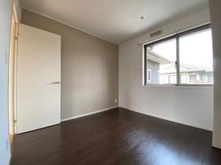 エスペランサ粟津の洋室