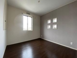 エスペランサ粟津の洋室