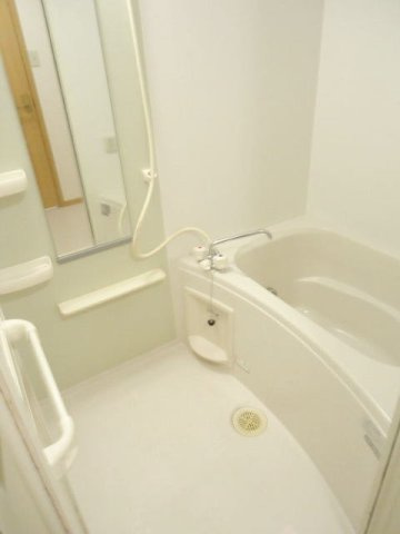 シャン・ド・フルールⅡ　　刈谷市近郊の賃貸はクラスホーム刈谷店の浴室|お風呂です