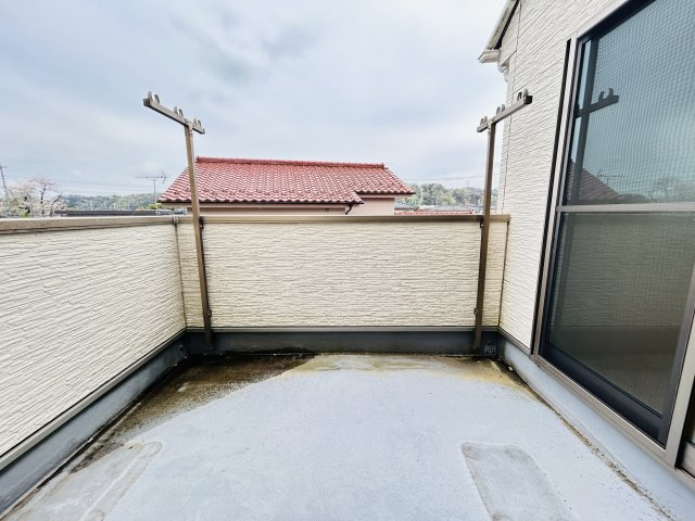 渕上中古戸建/広々としたお庭/太陽光パネル設置済み/オール電化住宅のバルコニー|広々したバルコニーで洗濯もスムーズ♪