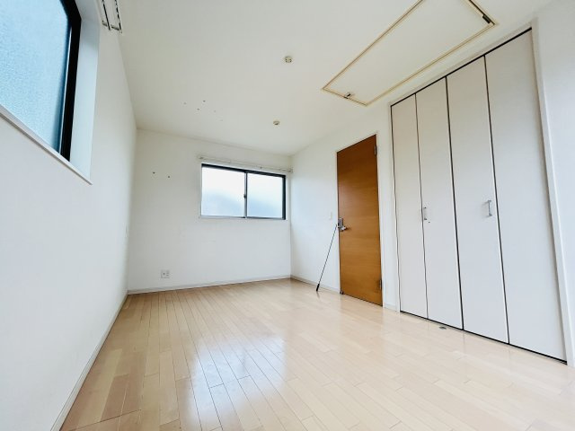 渕上中古戸建/広々としたお庭/太陽光パネル設置済み/オール電化住宅の内装|三面採光なので風抜けも良好です♪