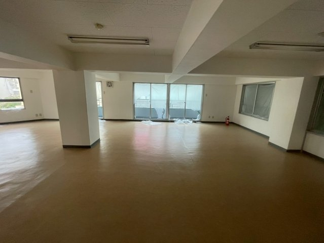 第１明が丘ビルの内装